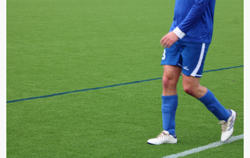 Recherche protection genou pour pratique sur terrain synthétique