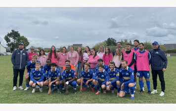L'US ARON ET SES SUPPORTRICES EN ROSE